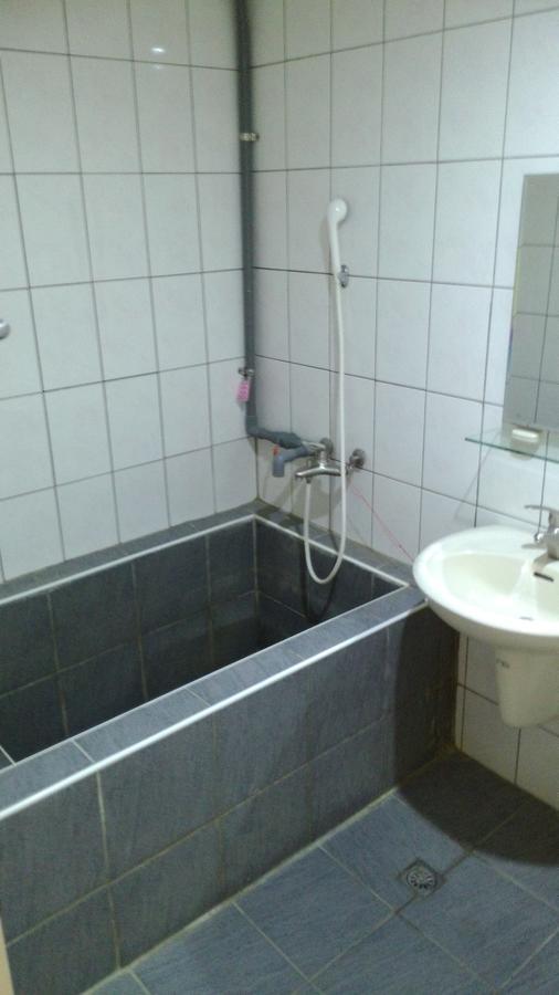Js Hotspring Hotel Zsujszuj Kültér fotó